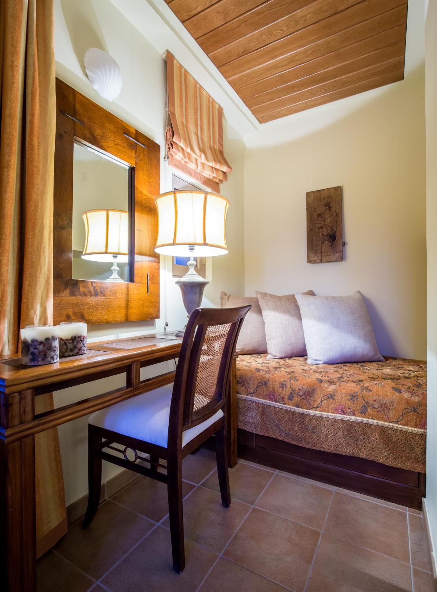 Elia Junior Suite In Epidavros With Shared Pool Nea Epidhavros Exteriör bild